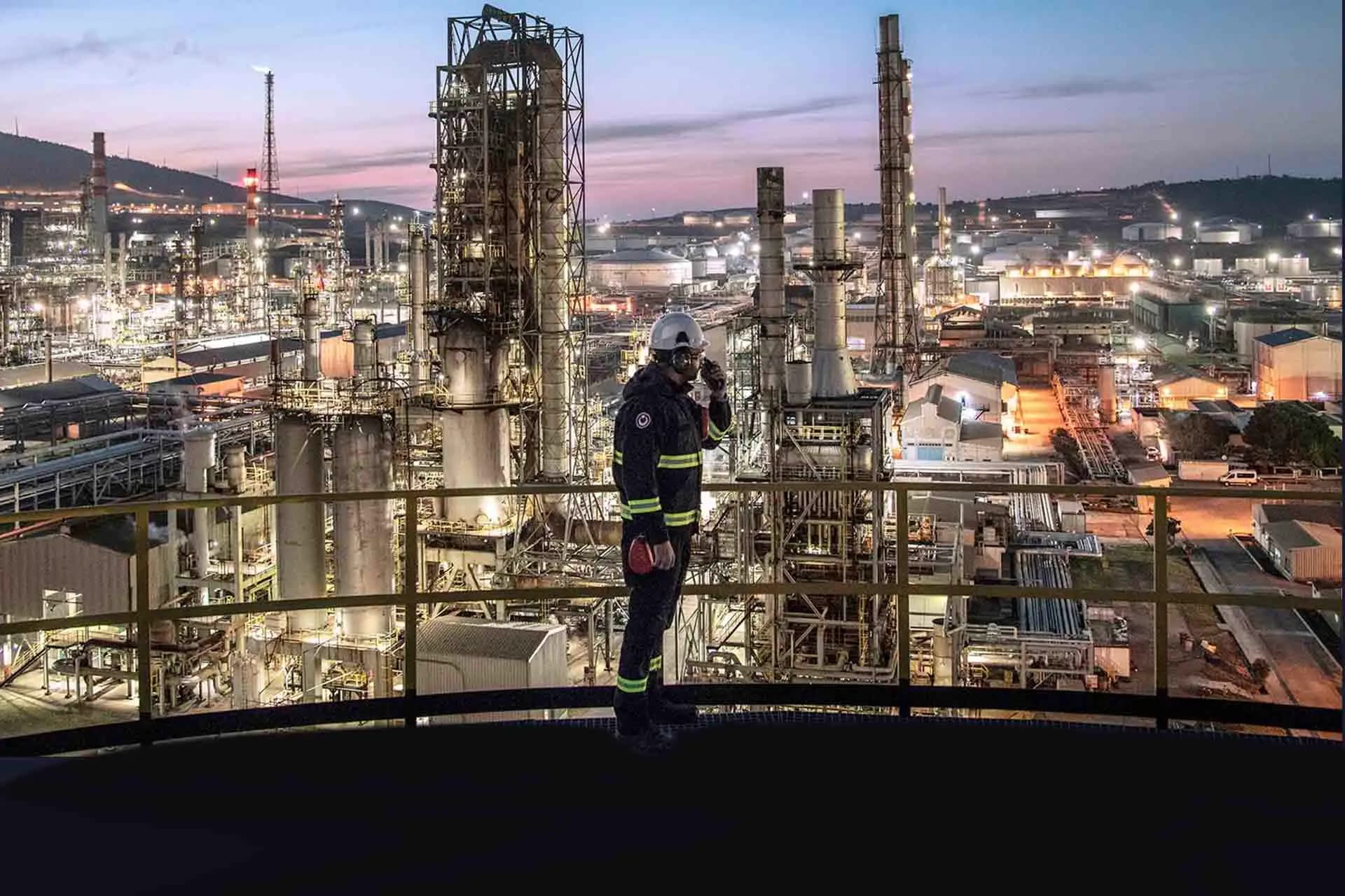 TÜPRAŞ İZMİR RAFİNERİSİ TANITIM kapak görseli